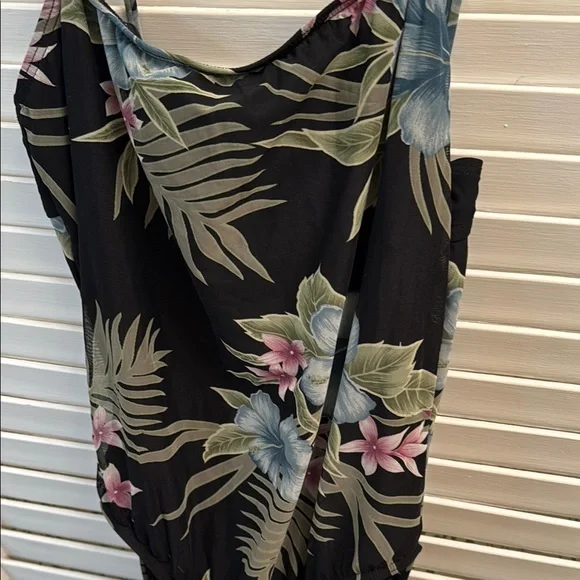 Tommy Bahama Black Tropical Floral One-Piece Swimsuit to small for me - Picture 10 of 11